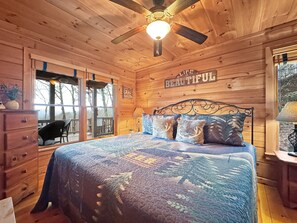 2 soverom, strykejern/-brett, wi-fi (inkludert) og sengetøy