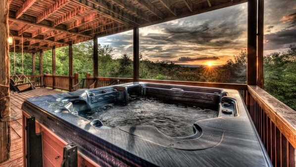 مغطس سبا خارجي