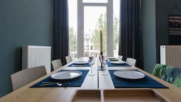 Business Apartment | In-room dining