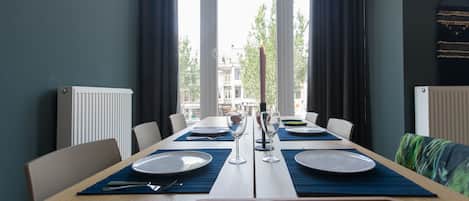 Business Apartment | In-room dining