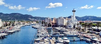Pení: Holiday home 10-12 pers. Pool with hydrojets, 2 studios, air conditioning, TV+WiFi