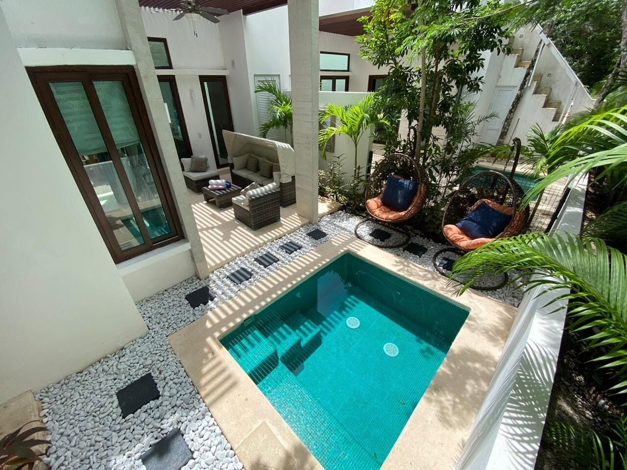  Private plunge pool, 5 ⭐️ resort access, onsite management, 24/7 security.
