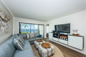 Télévision à écran plat