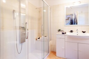 Apartment, 2 Bedrooms | Bathroom - Ferrara Casa Dell'Archivòlto Con Garage (Ferrara)