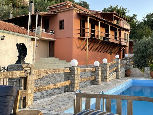 Landhaus mit privatem Pool und Aussicht