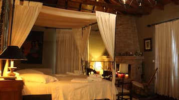 4 bedrooms, desk, iron/ironing board, free WiFi