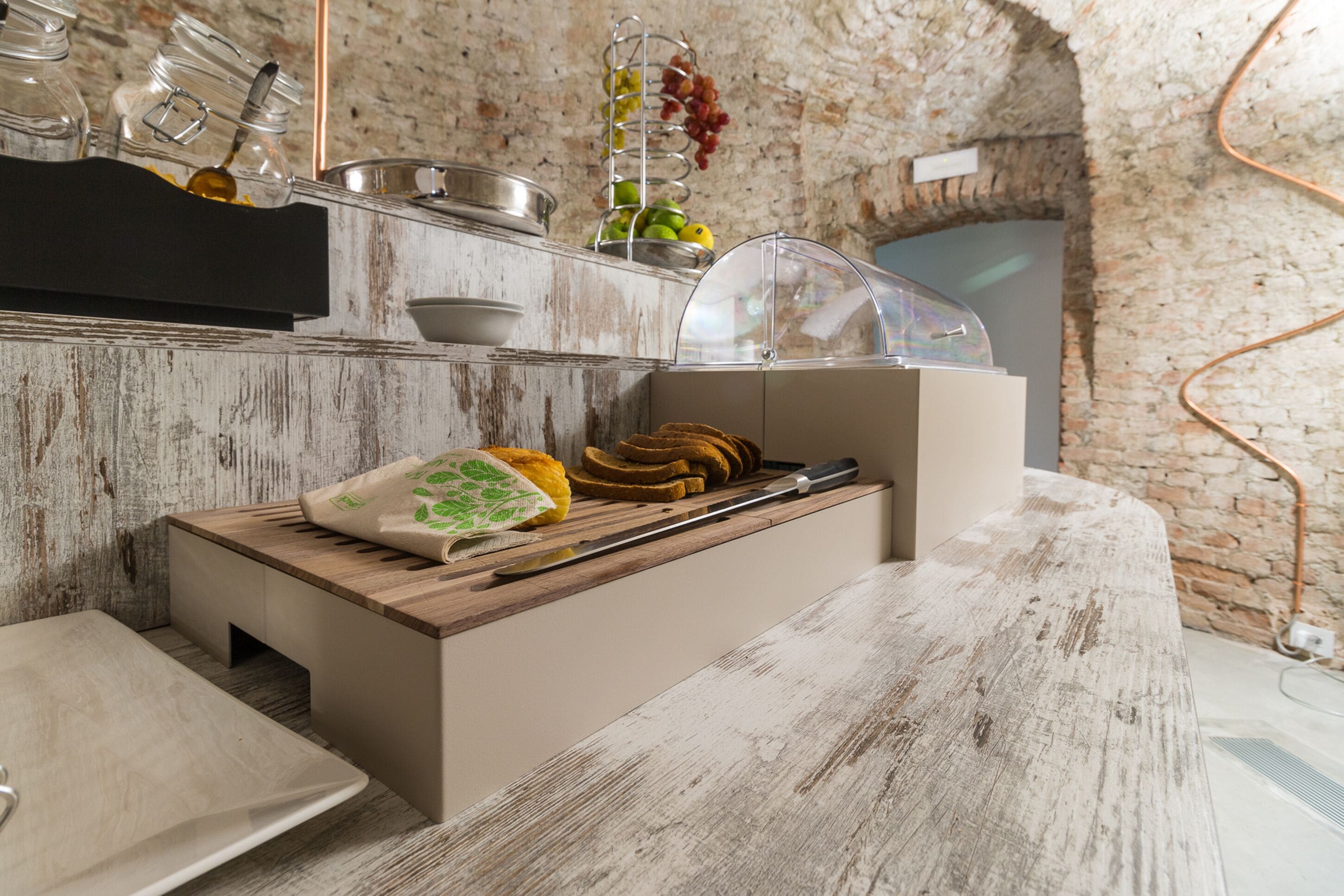 Daily buffet breakfast (EUR 10.5 per person)