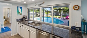 Private Pool Home, Walk to Beach