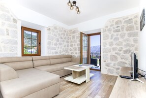 Comfort Apartment | Living room