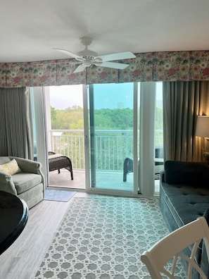 1 多间卧室、客房内保险箱、熨斗/熨衣板、免费 WiFi