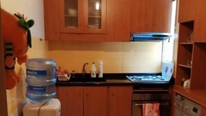 Private kitchen - Fully furnished apartment (Daoura)