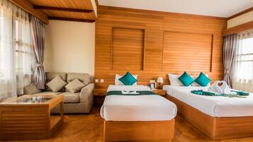Deluxe Twin Room with Pool View | Minibar, free WiFi