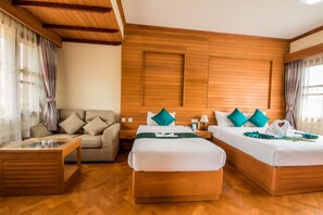 Deluxe Twin Room with Pool View | Minibar og wi-fi (inkludert)