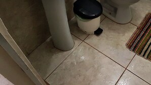 A bathroom with a sink, toilet, and a visible pipe. - Hotel Dal Cortivo (Candiota)