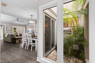 SEACLUSION!Private Family/Pet Friendly SINGLE STORY Villa by the SEA! Pool/Beach