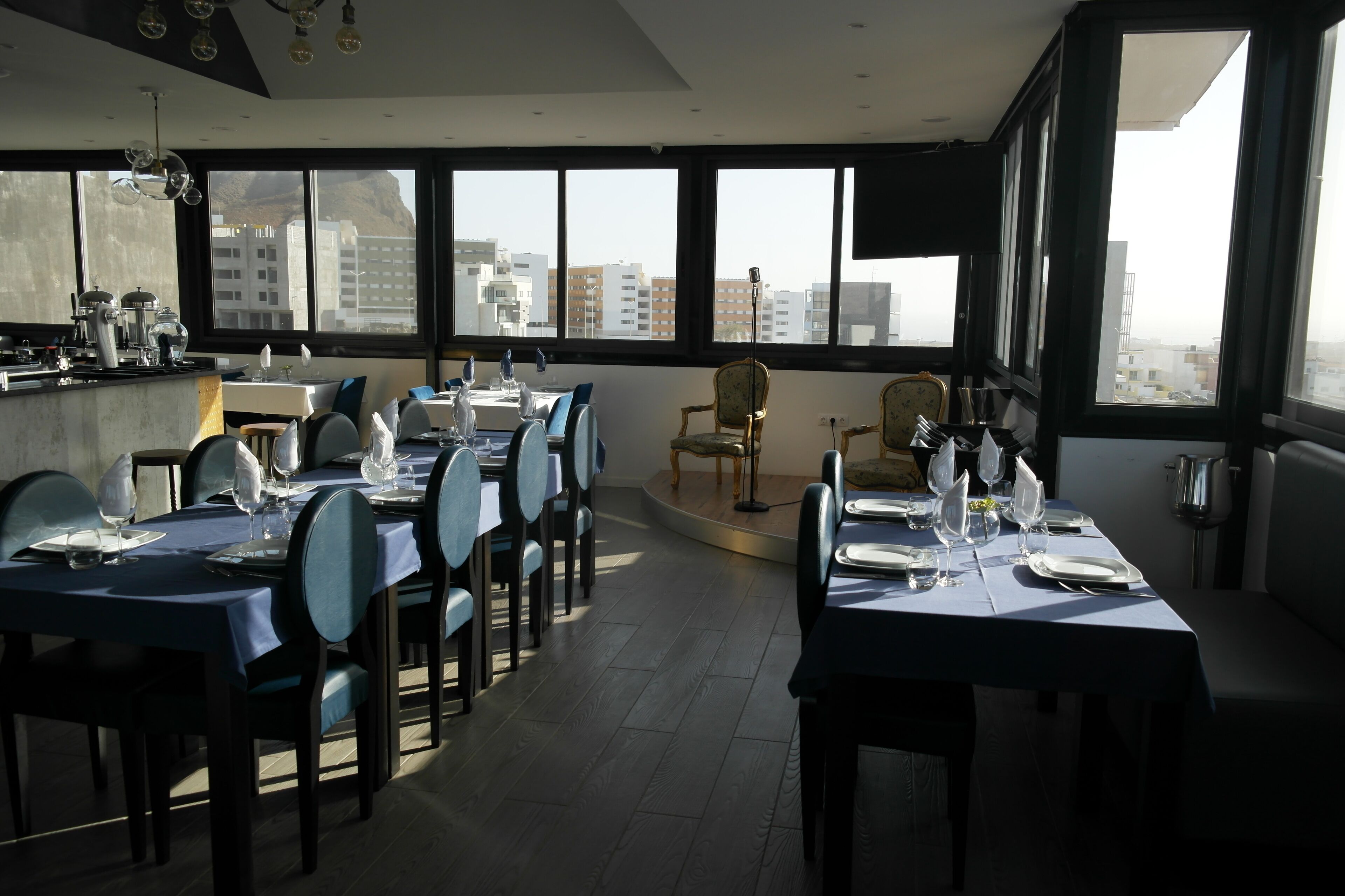 Spécialités Cuisine locale et internationale