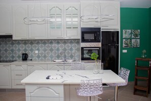 Apartment, 2 Bedrooms (Saudades) | Private kitchenette | Coffee/tea maker, electric kettle - Aparthotel Palace (Praia)