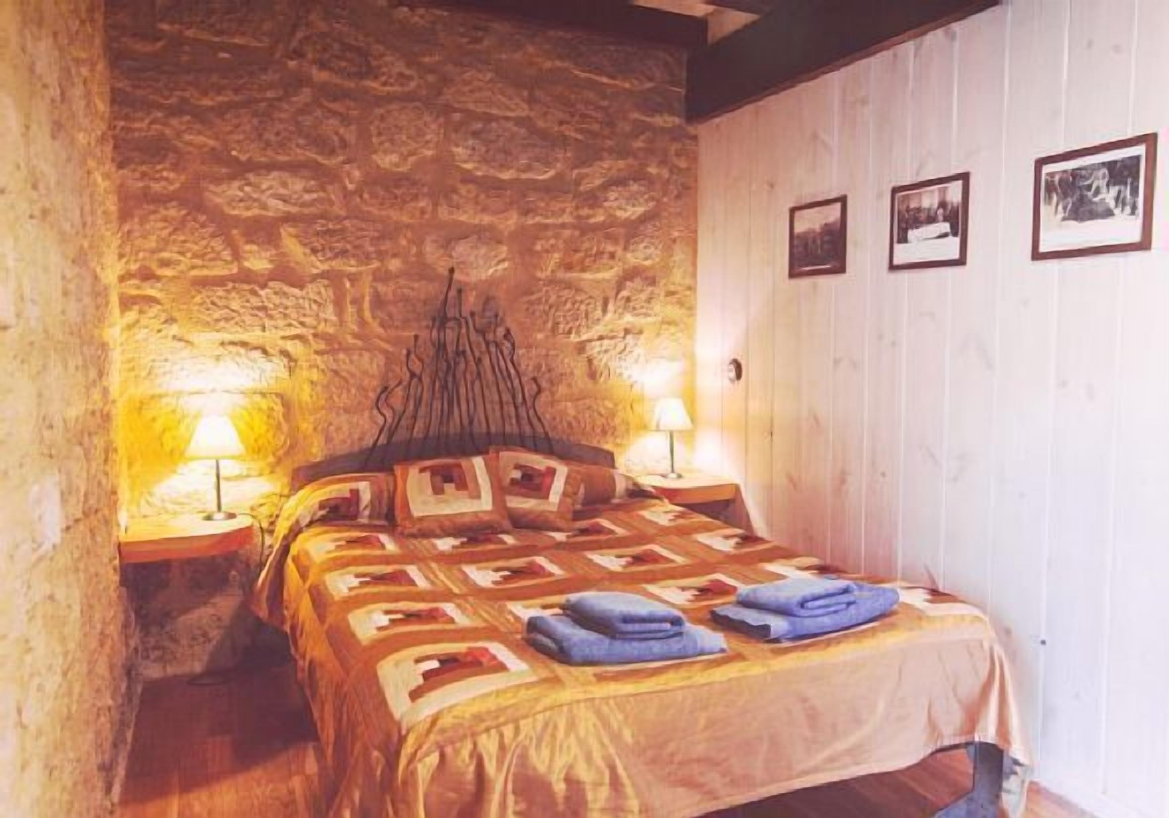 Torre de San Martín Rural accommodation 2-15 people