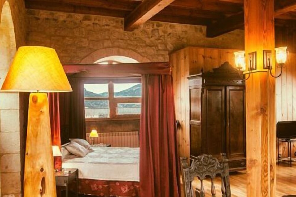 Torre de San Martín Rural accommodation 2-15 people