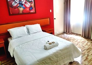 Individually decorated, blackout drapes, free WiFi - Hotel Diony's (Lima)