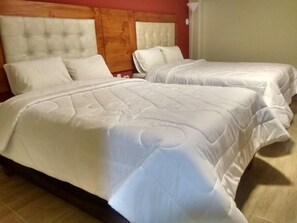 Double Suite | Individuell dekoriert, Verdunkelungsvorhänge, kostenloses WLAN