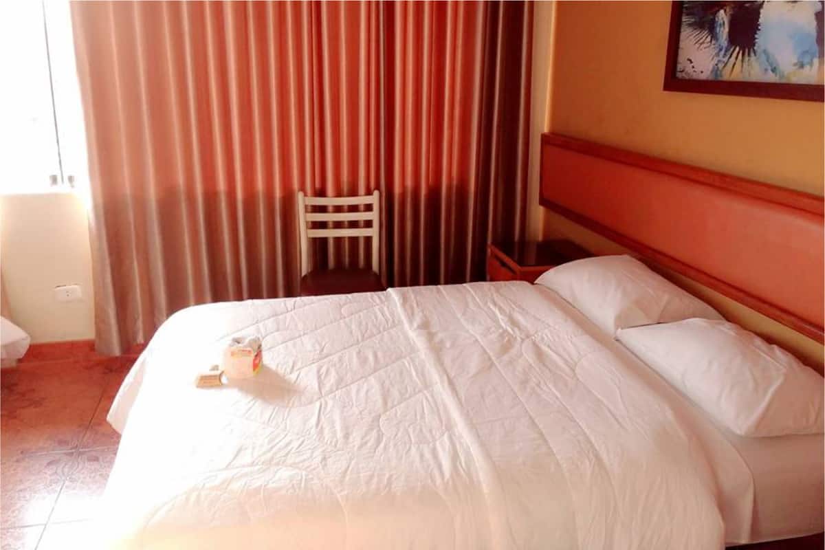 Habitaction Matrimonial | Blackout curtains, free WiFi, individually decorated