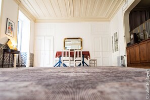 Studio Supérieur, salle de bains attenante, vue ville (2 Bedrooms) | Équipements de la chambre
