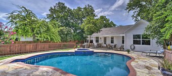 San Antonio House w/ Private Pool, Spa & Grill