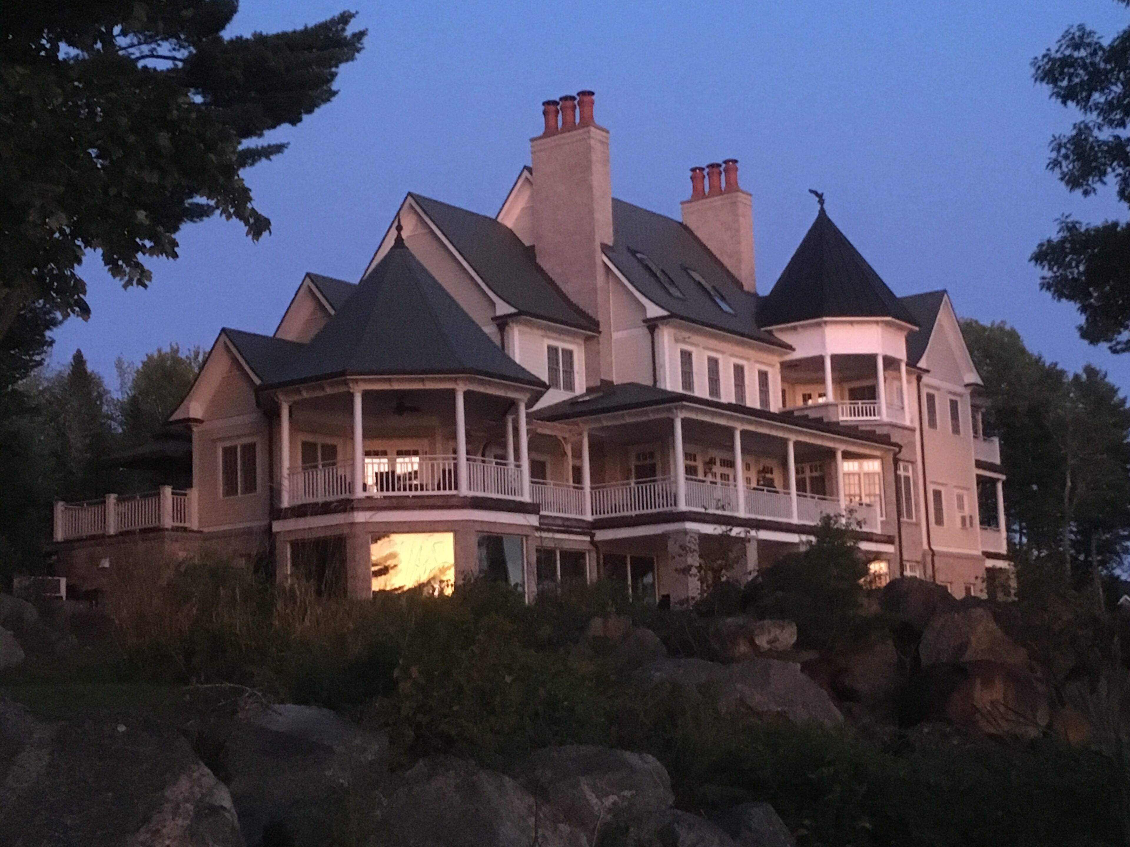 "Tidal Treasure"  Guest Master Kitchenette/Den Guest room 5 of 10