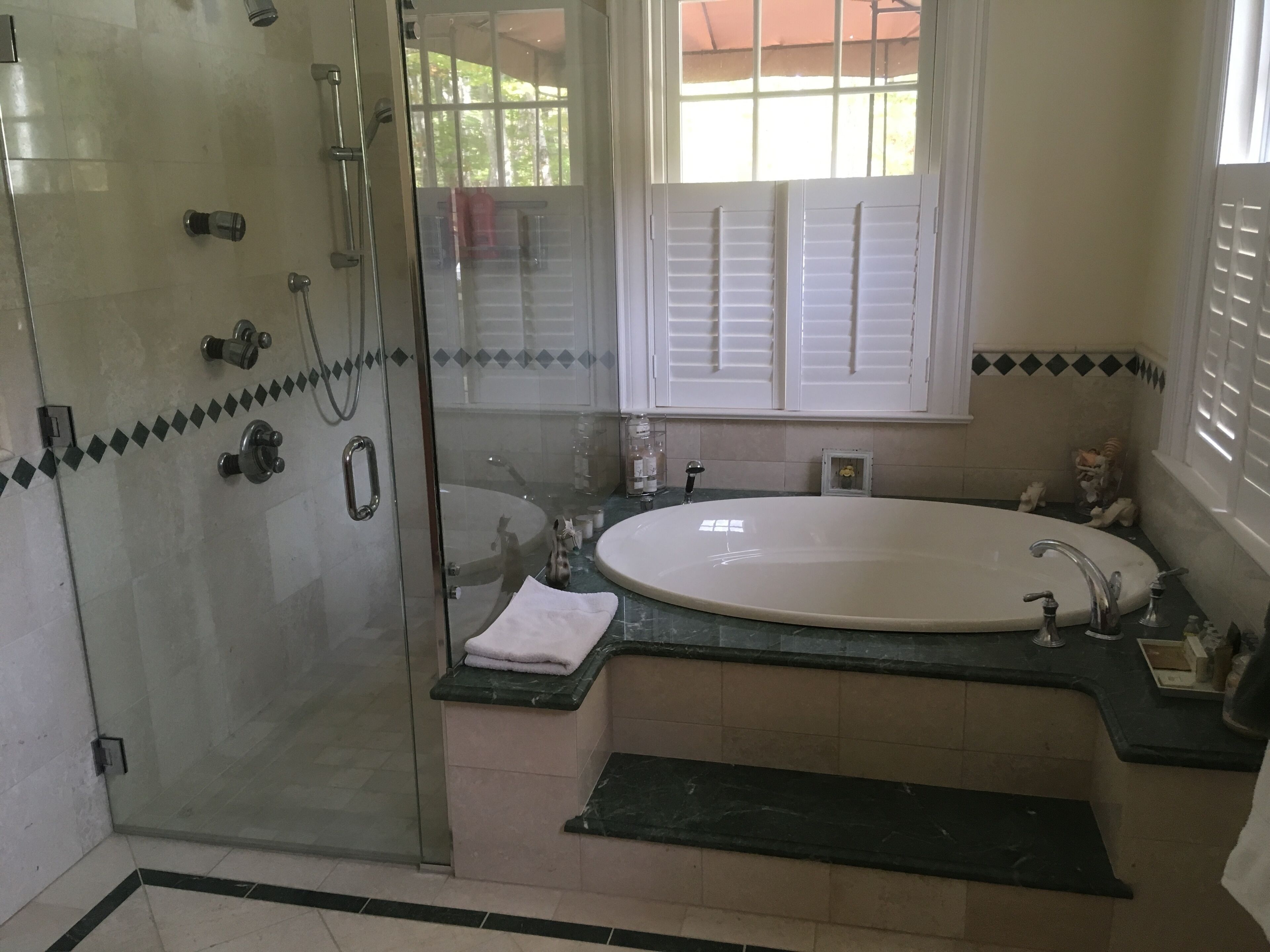 "Tidal Treasure"  Guest Master Kitchenette/Den Guest room 5 of 10