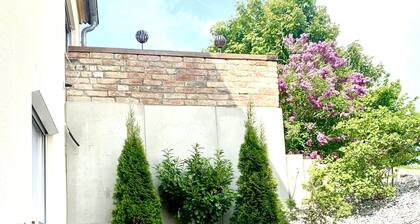 Nice apartment approx. 25sqm with small terrace. 5 minutes walk to the S-Bahn