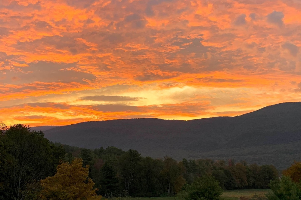 Manchester Center Home w/ Green Mtn Views!