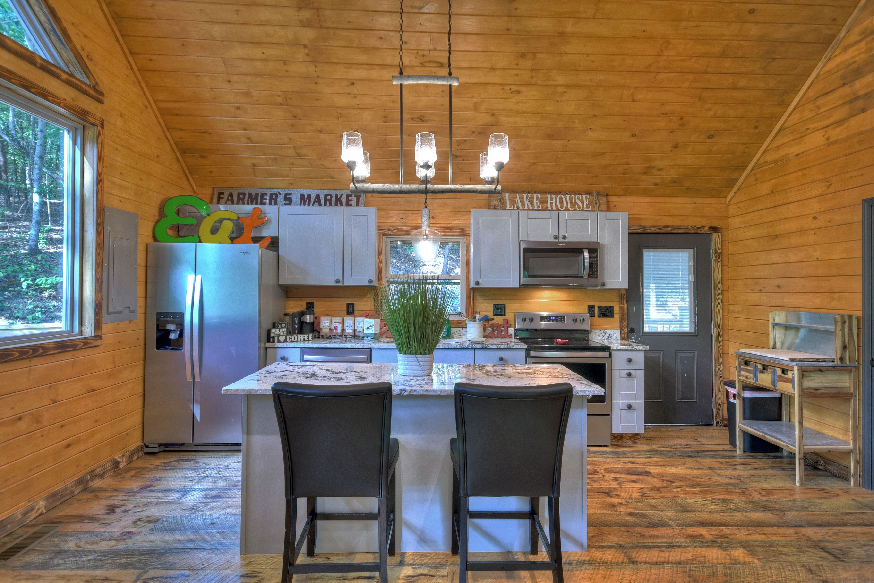 Modern Secluded Cabin w/Private Hot Tub