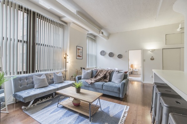 Classic Apartment, 2 Bedrooms, Non Smoking, Kitchen | Living area | 32-inch Smart TV with digital channels, TV, Netflix