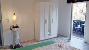 2 Schlafzimmer, Schreibtisch, schallisolierte Zimmer