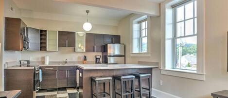 Fridge, microwave, oven, stovetop