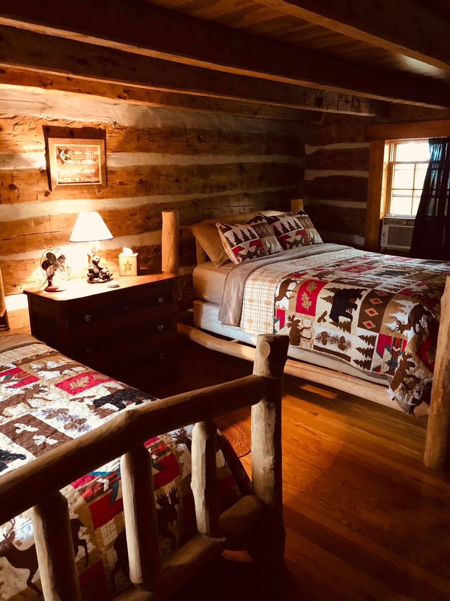 Indian Camp Retreat....with relaxing Hot tub, outdoor Fireplace and Pavillion!