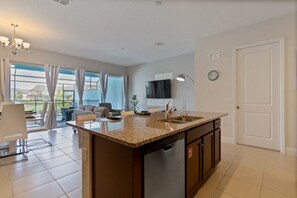 House | Private kitchen - Charming 4bed 3bath Pool Townhm Festival Resort (Davenport)