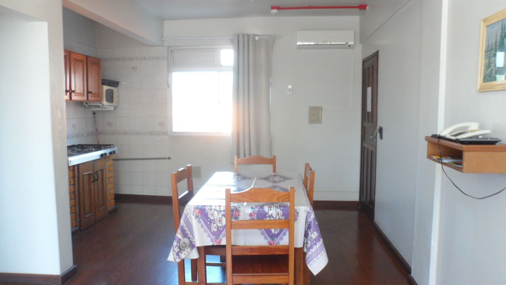 Apartemen Standar, dapur, pemandangan kota | Makan di kamar
