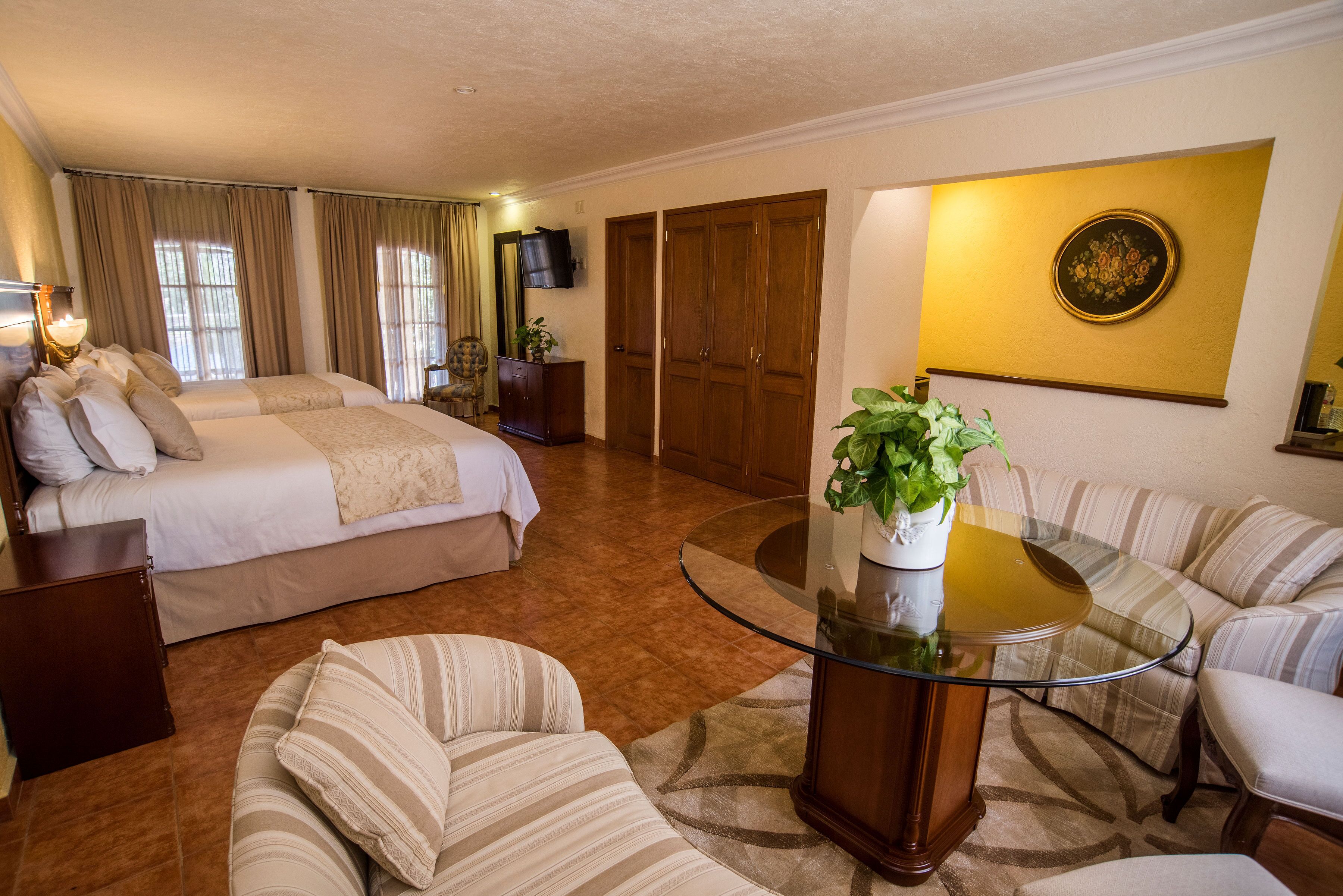 suite familiar | 1 bedroom, egyptian cotton sheets, premium bedding, down duvets
