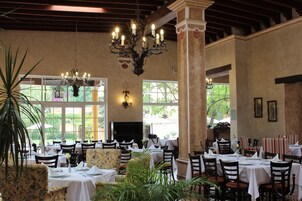 Breakfast, lunch, dinner served; Mexican cuisine 