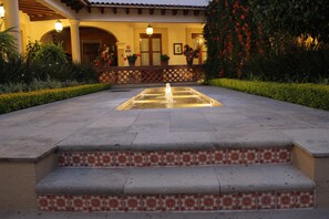 Façade de l’hébergement - soirée/nuit