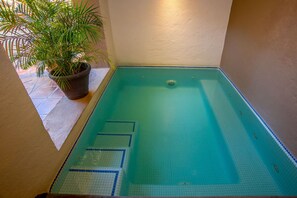 Soins du visage, soins de réflexologie, massages