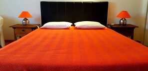 Double Room | Individually decorated, laptop workspace, blackout curtains, free WiFi - Charme de Monsaraz II (Reguengos de Monsaraz)
