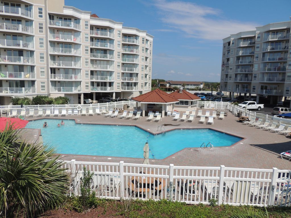 Beautiful St. Regis Resort - sun, sand, relaxation!