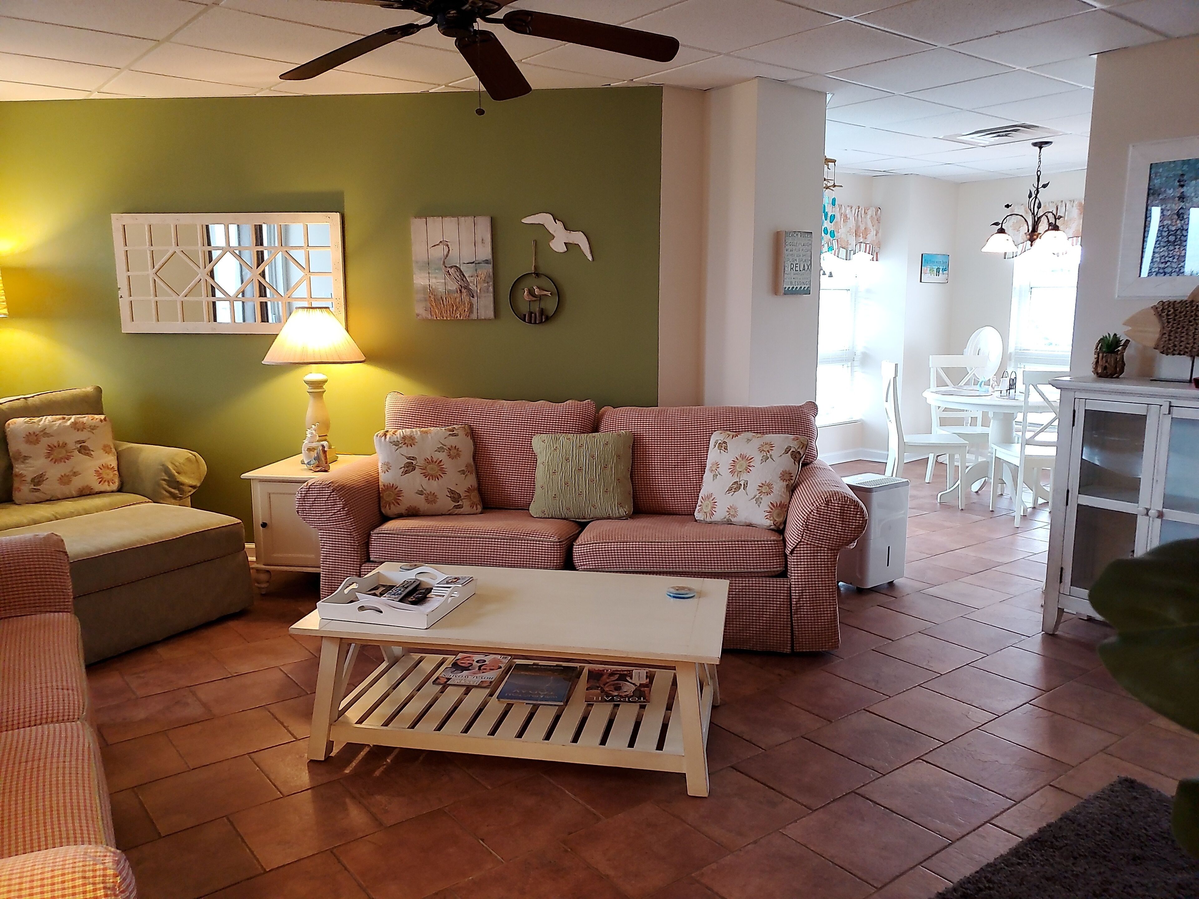 Beautiful St. Regis Resort - sun, sand, relaxation!