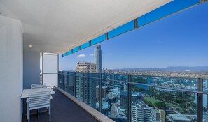 One Bedroom Apartment | Balcony - Pelicanstay Surfer Paradise Condo Hotel (Surfers Paradise)