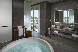 Villa | Bathroom | Bathtub, towels - BO008 Bodrum by Villaofsummer (Bodrum)