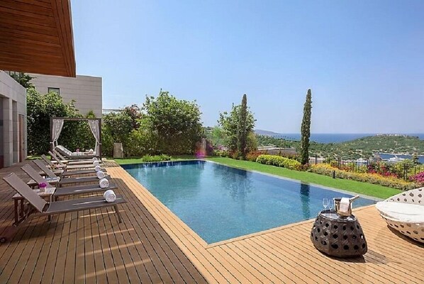 Deluxe-huvila, 5 makuuhuonetta | Yksityinen uima-allas