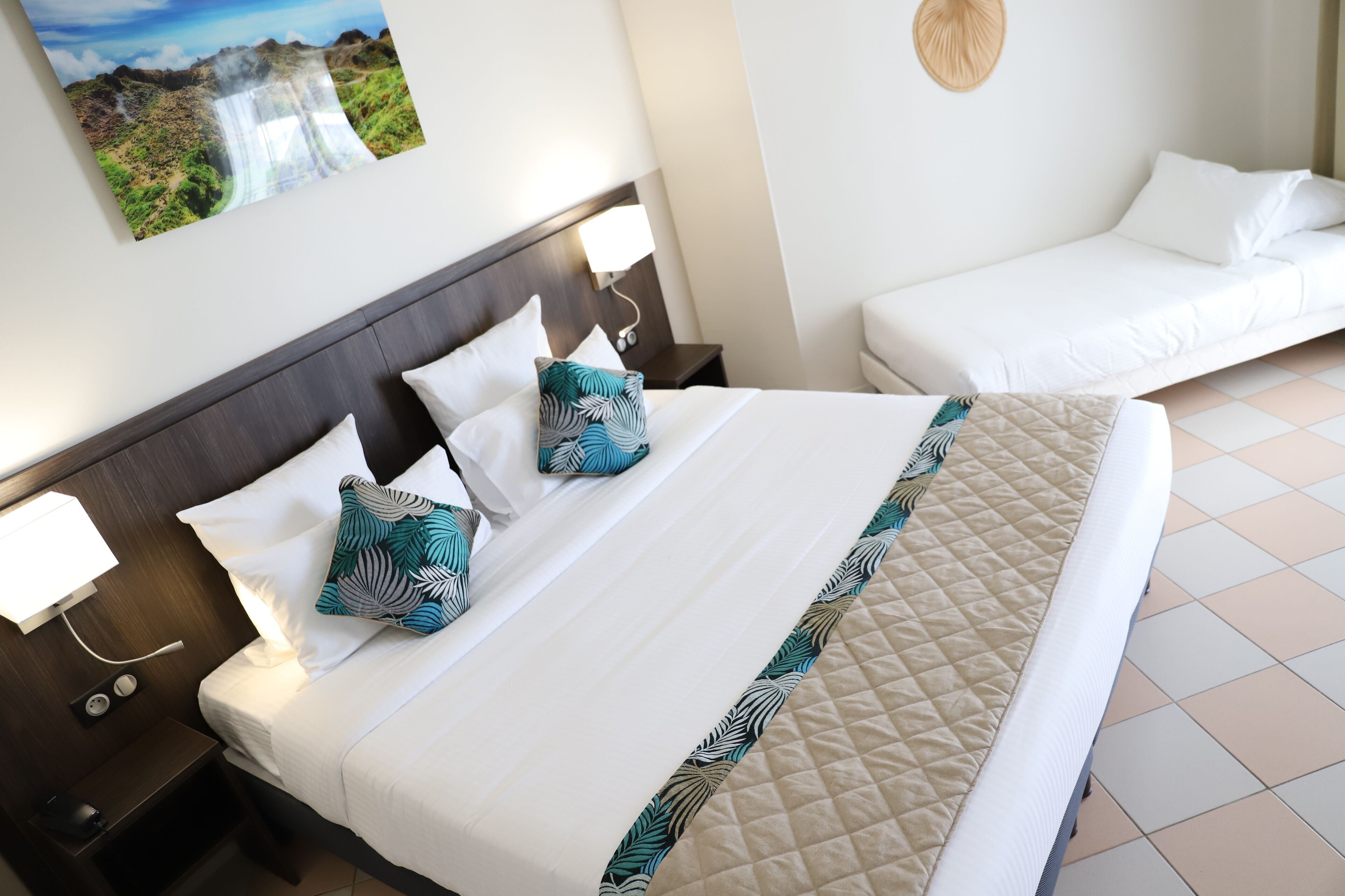 1 bedroom, premium bedding, free minibar items, in-room safe